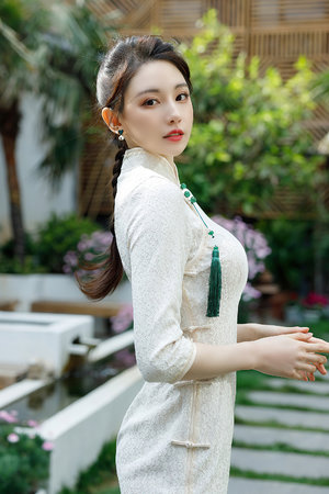 男生和女生一起轮滑30分钟