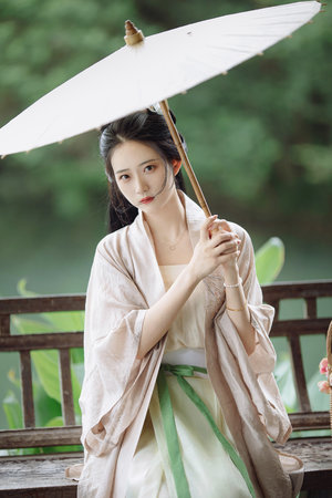 丝袜美女一级片