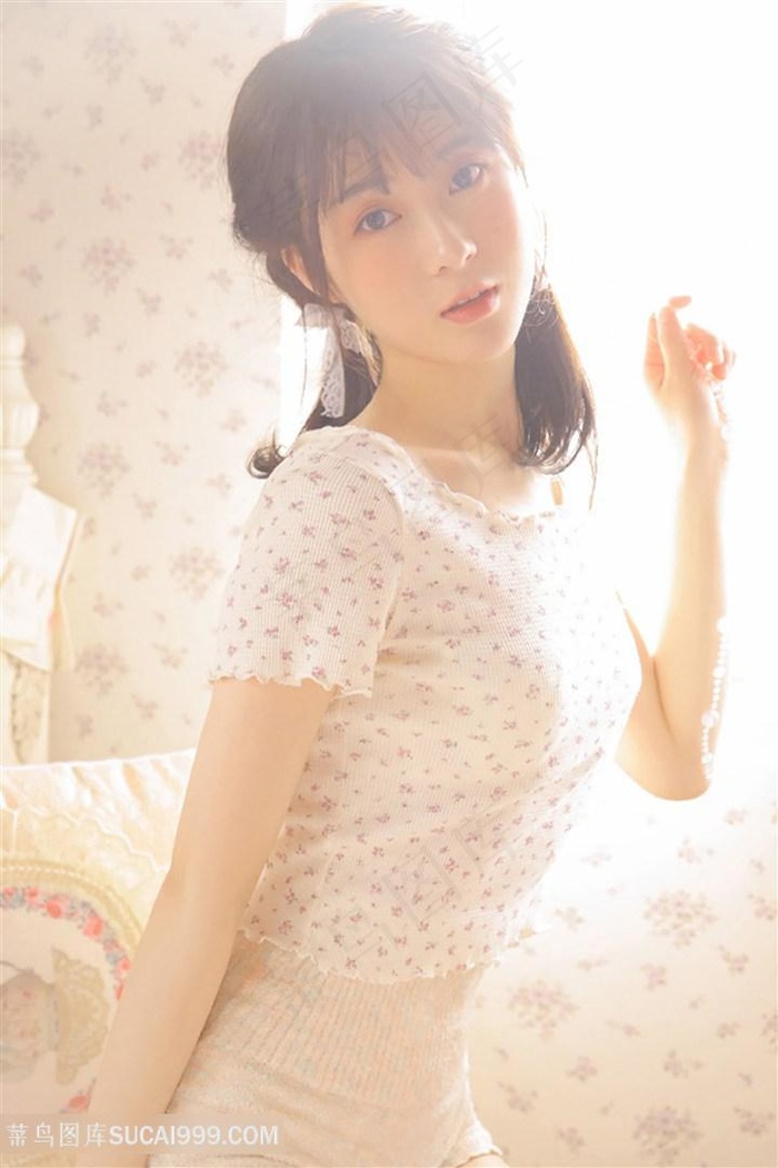 小东西你看你喷的到处都是健身房